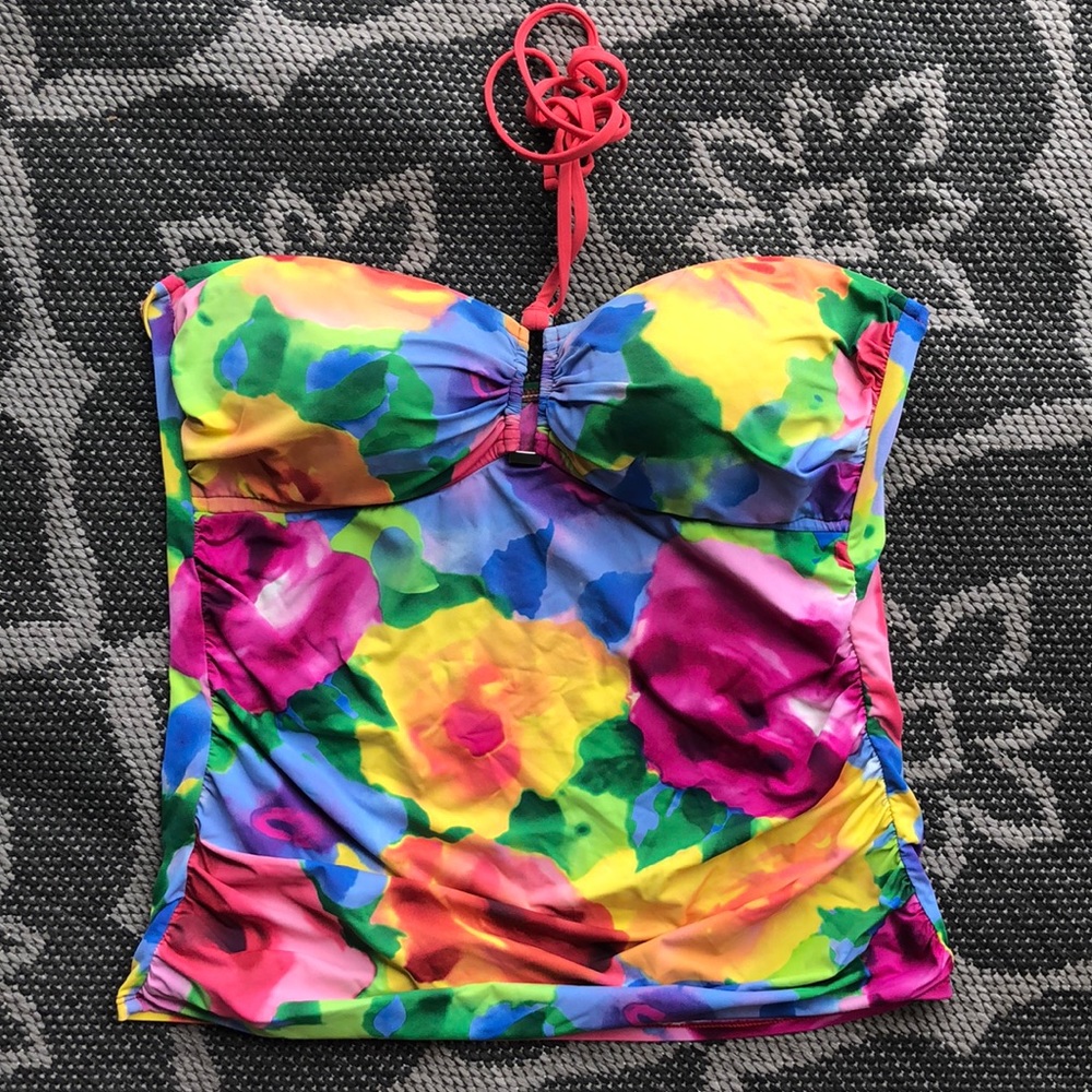 La Blanca Swimsuit Top, 16